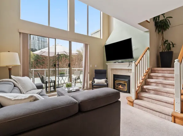 60 Richmond St #402, New Westminster, BC V3L 5R7