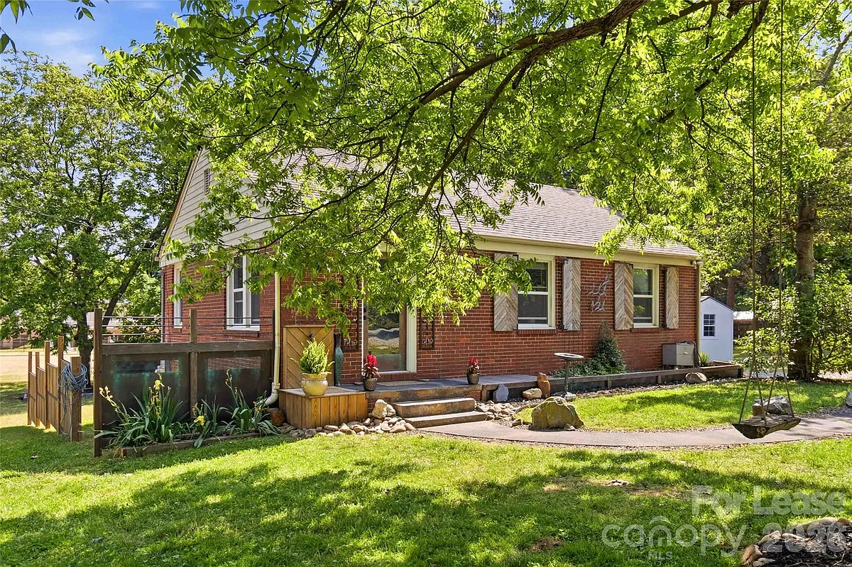 Building Photo - 20618 Cornelius Ct