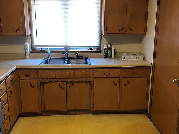 4th image of 2207 Canary Dr