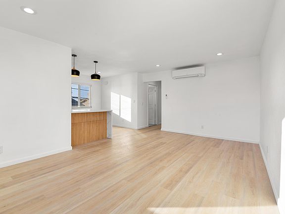 2nd image of 4360 Hamilton St APT 4