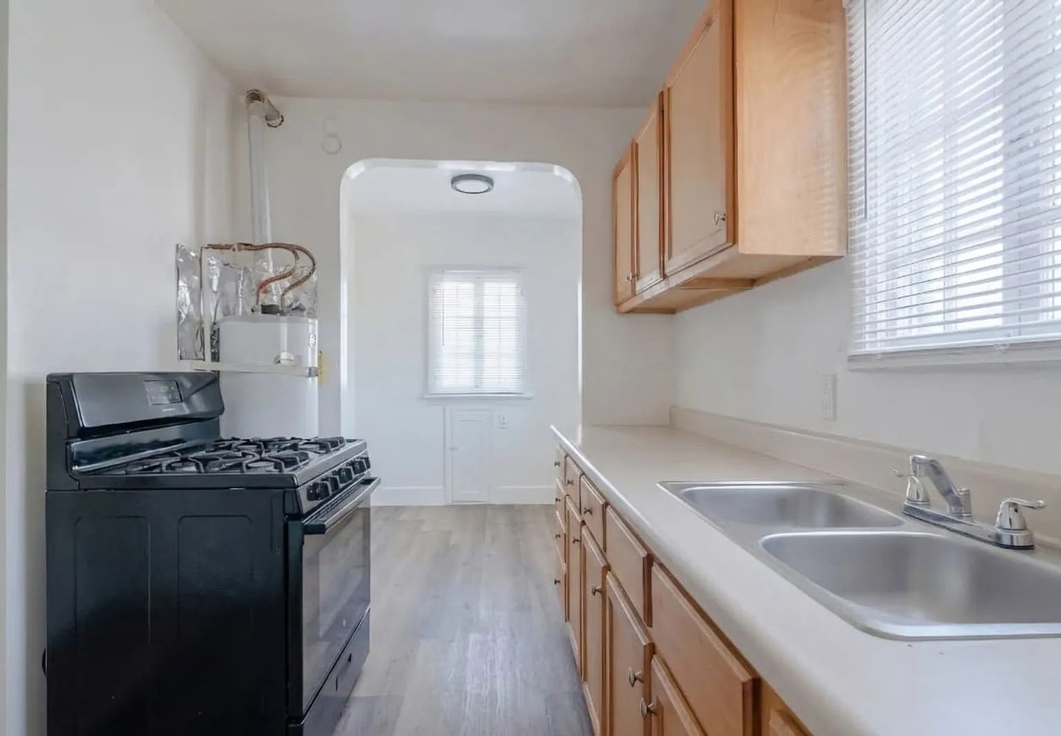 1 bed, 1.0 bath, $1,470 — Photo 3