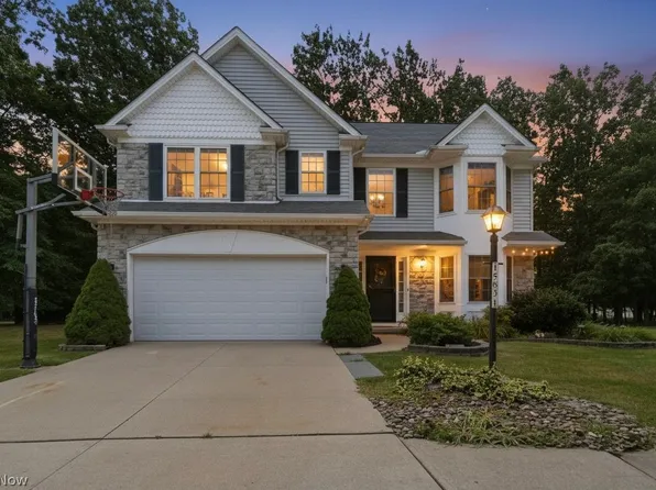 15831 Falmouth Oval, Middleburg Heights, OH 44130