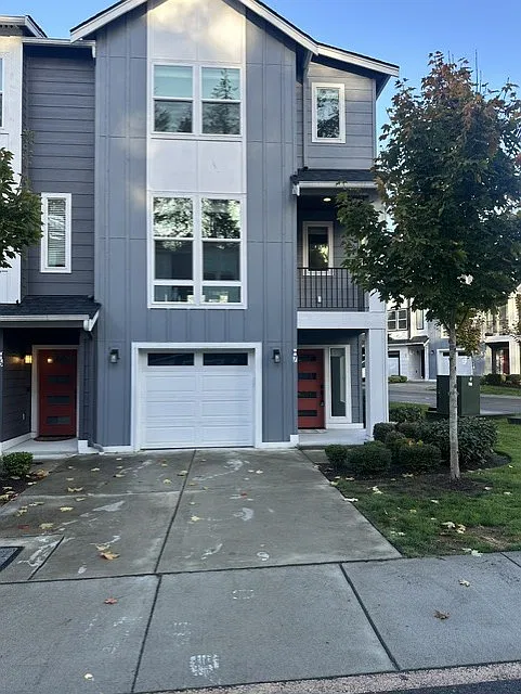 3 bed, 2.5 bath, 1714 sqft, $3,000 — Photo 1