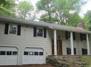 40 Flanders Rd, Westborough, MA 01581