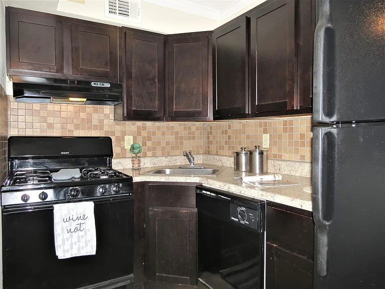 4318 Walker Ln — Photo 4