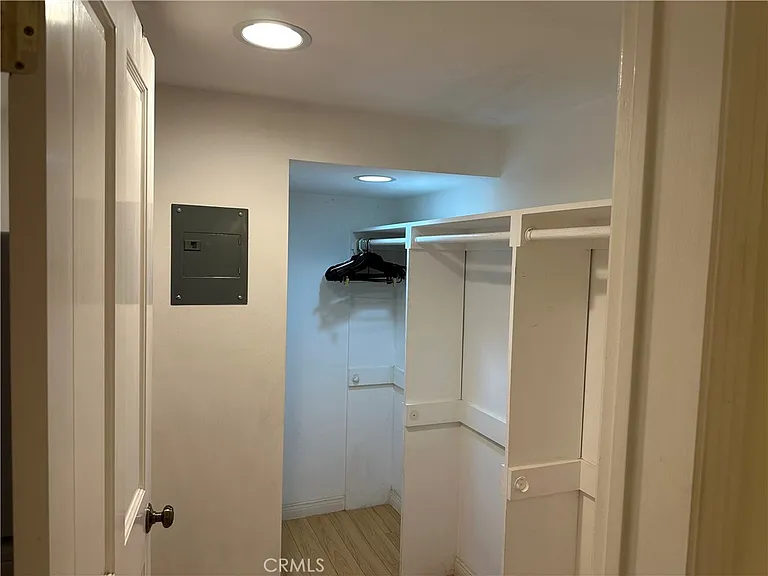 10338 Eastborne Ave — Photo 15