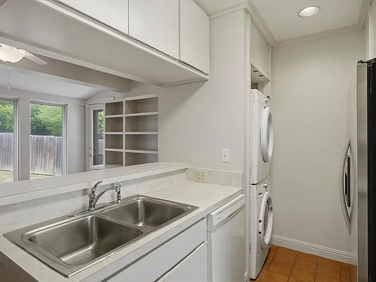 3101 Westcliff Rd W — Photo 16