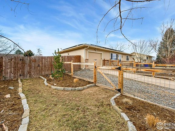 4th image of 924 Larch Dr