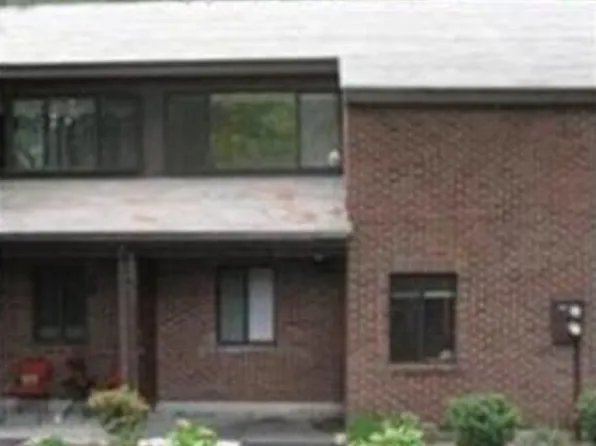 20 Highwood Dr, Franklin, MA 02038