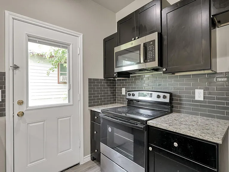 11756 White Cedar St — Photo 6