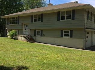 75 Williams Rd, Trumbull, CT 06611