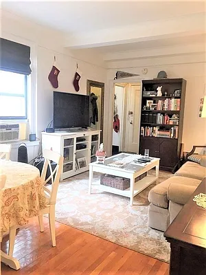 Rented by Dynamik Realty | media 16