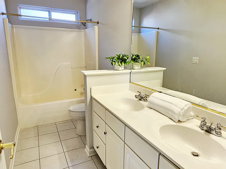 2216 Burns Ct — Photo 24
