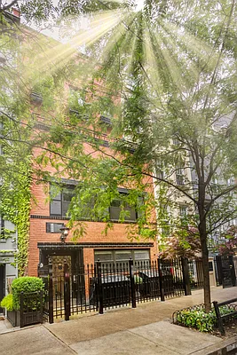 Rented by Compass | media 10