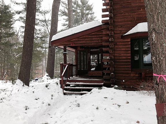 Enclosed deck screened