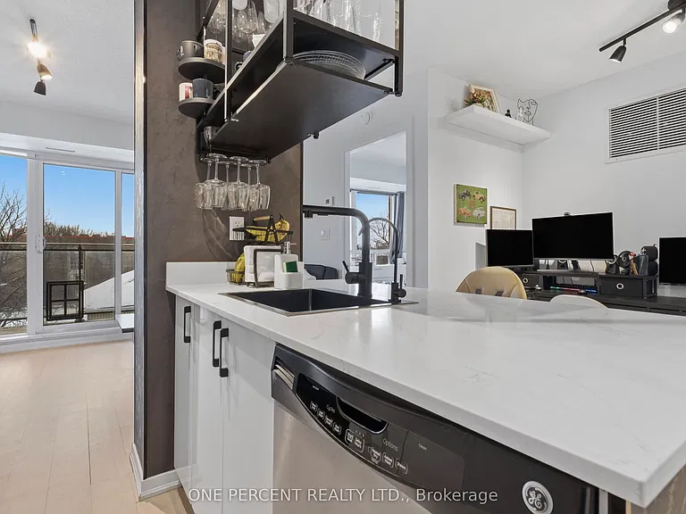 801 Sheppard Ave W #511 — Photo 7