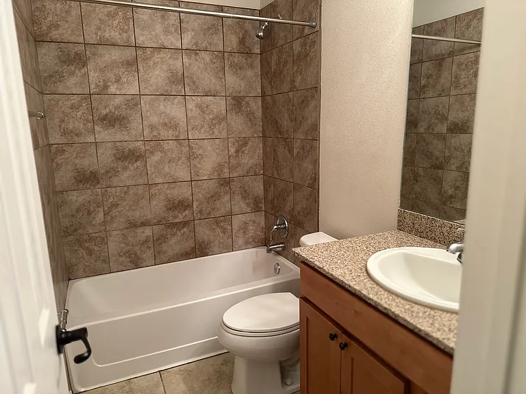 601 W San Mateo Rd #160 — Photo 7