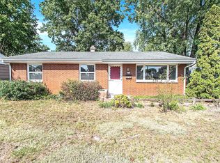 2715 Edison Rd, South Bend, IN 46615