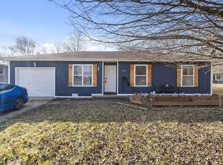 2818 W Chestnut St, Springfield, MO 65803