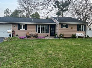 4 Nassau Rd, Kendall Park, NJ 08824