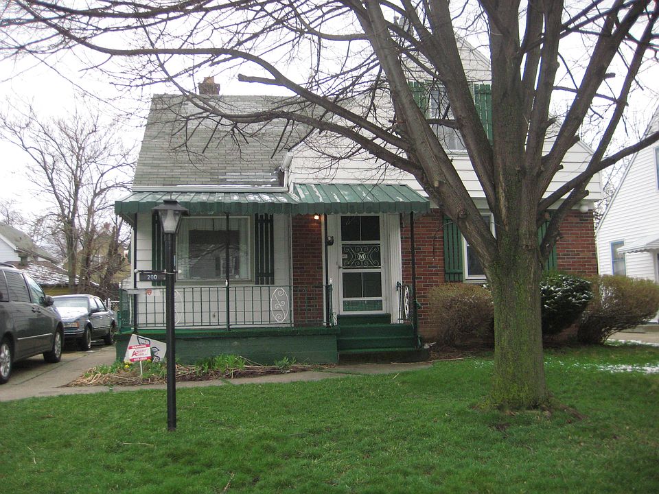 1st image of 200 Cambridge Ave
