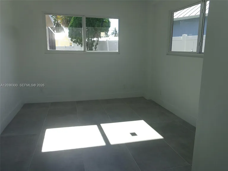 1565 Thumb Point Dr — Photo 80