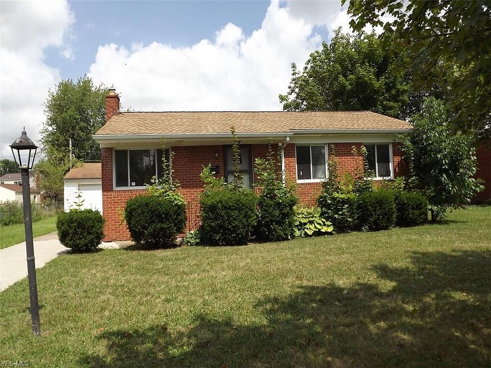 1st image of 828 Fairwood Blvd