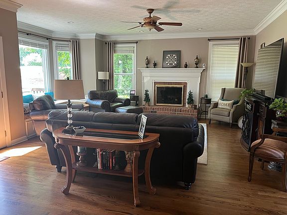 4th image of 103 Driftwood Ct