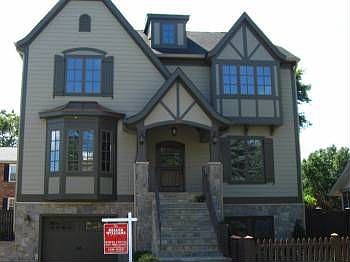 2nd image of 906 N Highland St