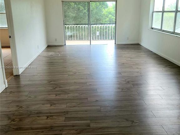 2nd image of 3300 Spanish Moss Ter APT 213