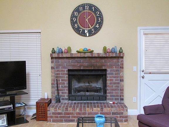 4th image of 3505 Escarpa Dr NW