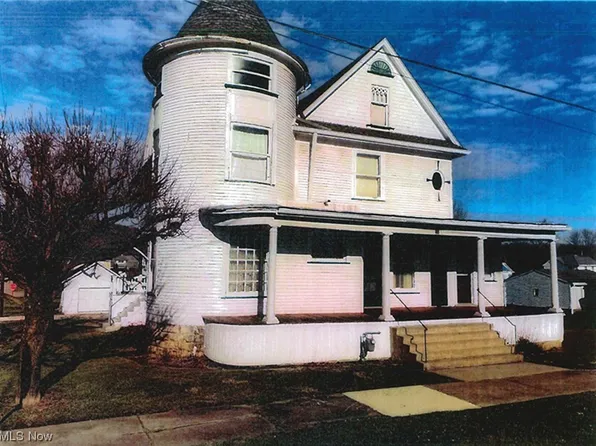 360 3rd St, Bergholz, OH 43908