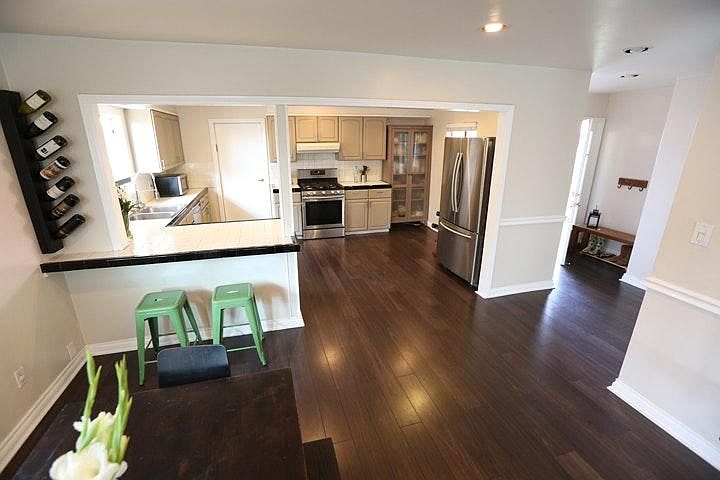 Dining room looking toward kitchen