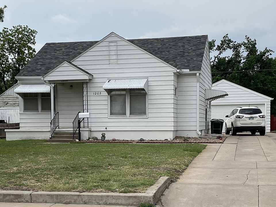 1st image of 1205 Jackson St