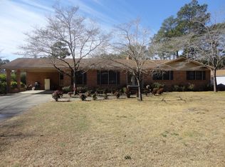 205 Juanita Ave, Hamlet, NC 28345