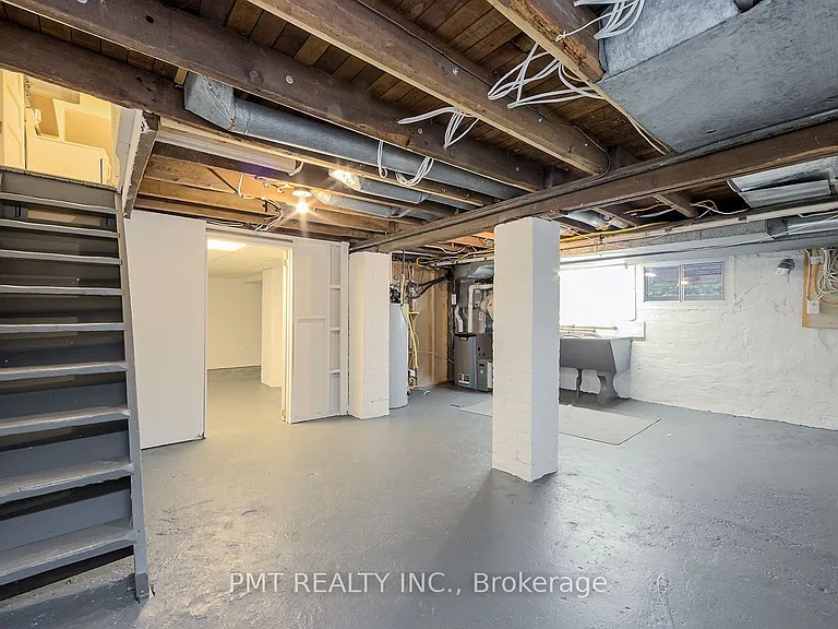 47 Herbert Ave — Photo 35