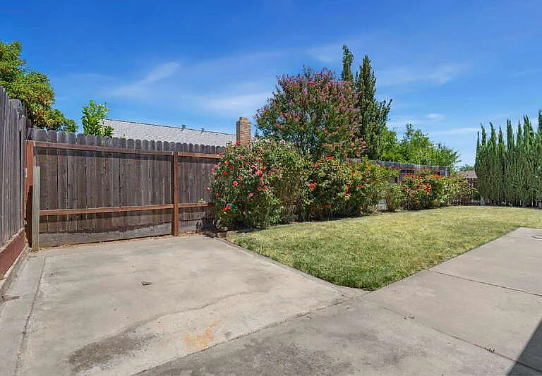 5041 Palm Ave — Photo 25