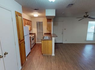 1018 W Prairie St, Denton, TX 76201