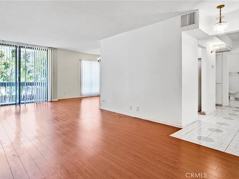 1735 N Fuller Ave #224 — Photo 15