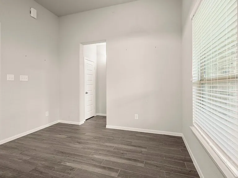 6322 Lemon Balm Ln — Photo 11