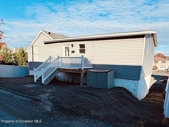 2nd image of 3709 Laurel Ave Rear 2