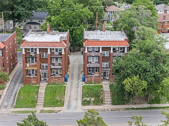 3rd image of 5029-5035 N Troost Ave