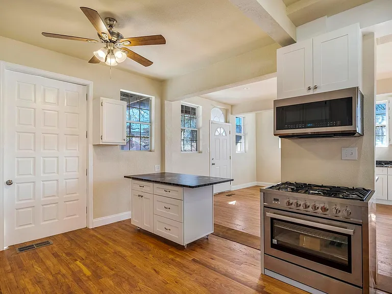 128 E Summit Ave — Photo 16