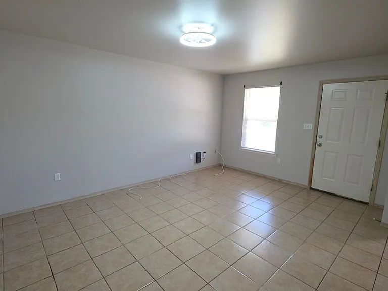 1015 S Glenwood Ave #1-4 — Photo 2