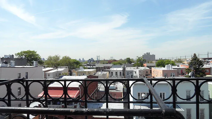 Rented by Bohemia Realty Group | media 10