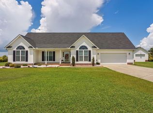 52 Hunters Ridge Trl, Dunn, NC 28334