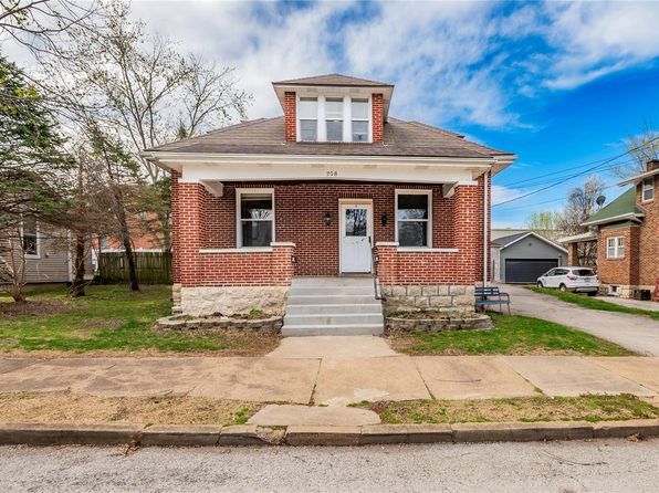 208 E 4th St, Washington, MO 63090