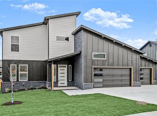 1300 Bunker Dr, Pea Ridge, AR 72751