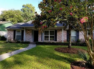 9631 Dundalk St, Spring, TX 77379