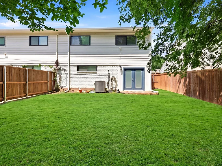 7354 Walling Ln — Photo 24